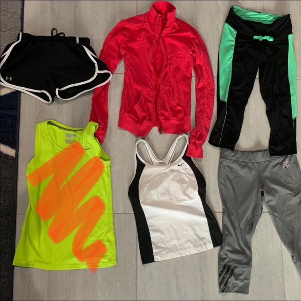 Lot Of 5 Women Workout Clothes bundle